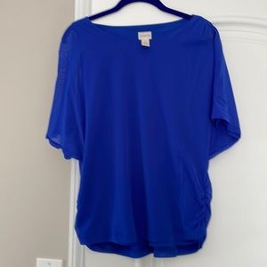 Chico’s blouse Slightly lined small butterfly sleeve beautiful blue color